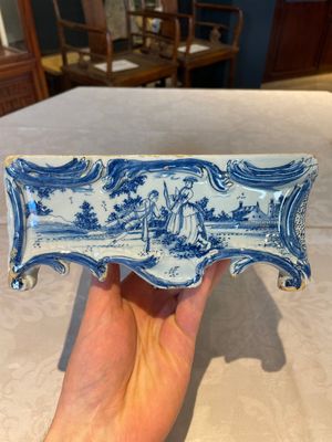 A rare blue and white Dutch Delft jewellery casket and cover, 18th C. — foto 11