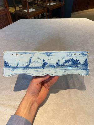 A rare blue and white Dutch Delft jewellery casket and cover, 18th C. — foto 12