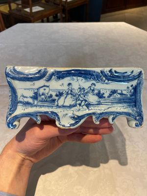 A rare blue and white Dutch Delft jewellery casket and cover, 18th C. — foto 13