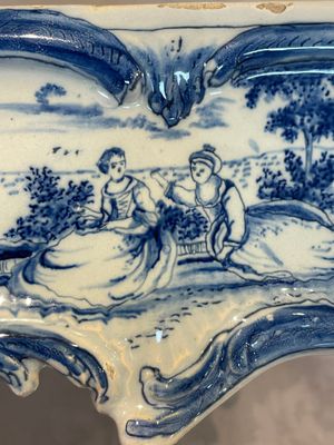 A rare blue and white Dutch Delft jewellery casket and cover, 18th C. — foto 17