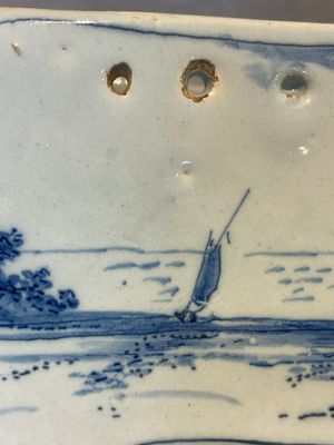 A rare blue and white Dutch Delft jewellery casket and cover, 18th C. — foto 22