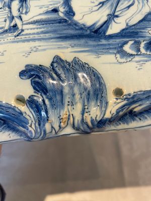 A rare blue and white Dutch Delft jewellery casket and cover, 18th C. — foto 7