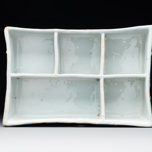 A rare blue and white Dutch Delft jewellery casket and cover, 18th C. — foto 7