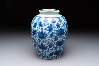 A rare blue and white Dutch Delft Ming-style chinoiserie 'lotus scroll' jar, late 17th C.