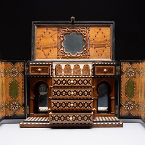 A rare bone-inlaid Nasrid-style table cabinet, Spain, 19th C. — photo 3