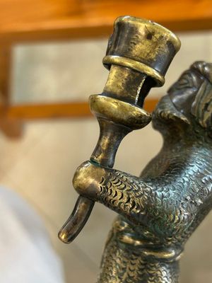 A rare bronze 'wild man' candlestick, Flanders or Germany, 15/16th C. — photo 8