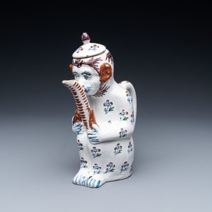 A rare Brussels faience monkey-shaped ewer and cover, 18th C. — 照片 1