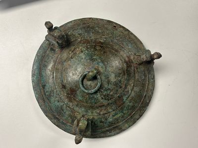 A rare Chinese archaic silver-inlaid bronze cosmetic box and cover, 'lian', Western Han — 照片 42