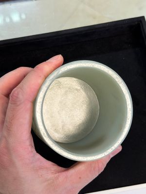 A rare Chinese archaistic jade 'chilong' tripod brush pot, 18th C. — 照片 21