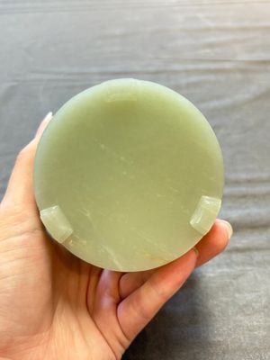 A rare Chinese archaistic jade 'chilong' tripod brush pot, 18th C. — 照片 6