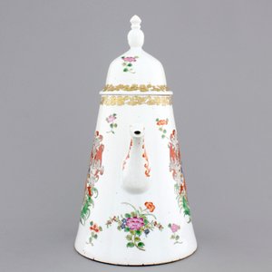 A rare Chinese armorial coffee pot with cover, arms of Clifford, 18th C. — photo 2