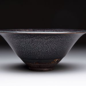 A rare Chinese black-glazed 'oil-spot' tea bowl, Song/Jin — photo 4