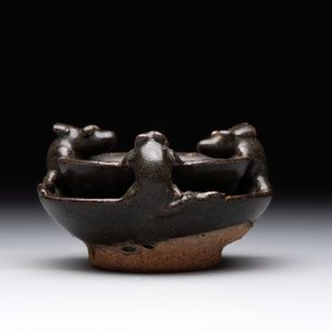 A rare Chinese black-glazed two-tier oil lamp with three rats, Ming — foto 5