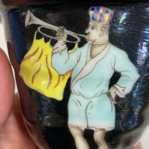 A rare Chinese black-ground enamelled ewer with Ottoman musicians, Qianlong — 照片 14