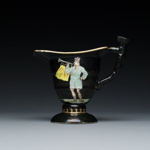 A rare Chinese black-ground enamelled ewer with Ottoman musicians, Qianlong — 照片 2