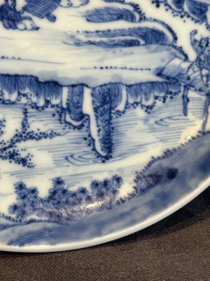 A rare Chinese blue and white 'Bleu de Hue' plate for the Vietnamese market, Bích Ngọc 碧玉 seal mark, 19th C. — photo 7