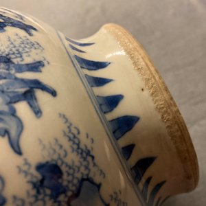 A rare Chinese blue and white censer with figures in a landscape, Transitional period — photo 9