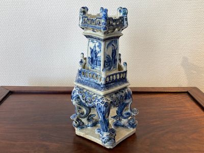 A rare Chinese blue and white 'chanab' altar stand, 19th C. — 照片 2
