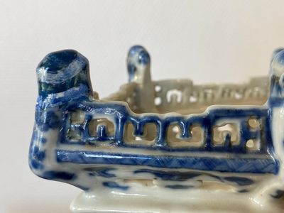 A rare Chinese blue and white 'chanab' altar stand, 19th C. — 照片 6