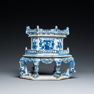 A rare Chinese blue and white 'chanab' altar stand, 19th C. — 照片 3