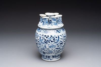 A rare Chinese blue and white crocus-shaped vase with birds among flowers, Kangxi mark, 19th C.