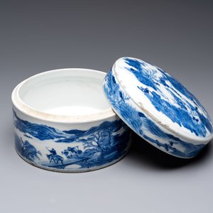 A rare Chinese blue and white cylindrical box and cover for the Thai or Vietnamese market, Jin Tang Fa Ji 錦堂發記 mark, Daoguang — photo 2