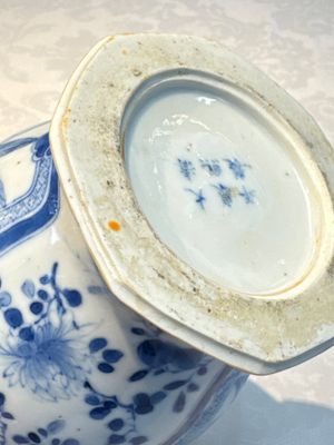 A rare Chinese blue and white five-piece garniture in Dutch Delft style, Kangxi mark, 19th C. — photo 49
