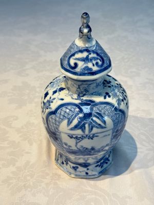 A rare Chinese blue and white five-piece garniture in Dutch Delft style, Kangxi mark, 19th C. — photo 54