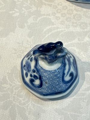 A rare Chinese blue and white five-piece garniture in Dutch Delft style, Kangxi mark, 19th C. — photo 62