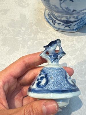 A rare Chinese blue and white five-piece garniture in Dutch Delft style, Kangxi mark, 19th C. — photo 66