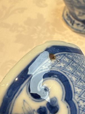 A rare Chinese blue and white five-piece garniture in Dutch Delft style, Kangxi mark, 19th C. — photo 67