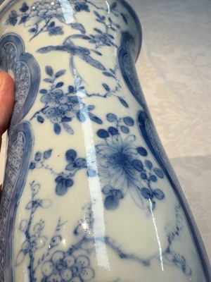 A rare Chinese blue and white five-piece garniture in Dutch Delft style, Kangxi mark, 19th C. — photo 7