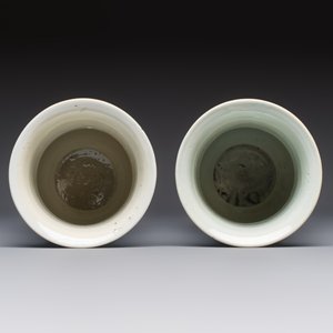 A rare Chinese blue and white five-piece garniture in Dutch Delft style, Kangxi mark, 19th C. — photo 6