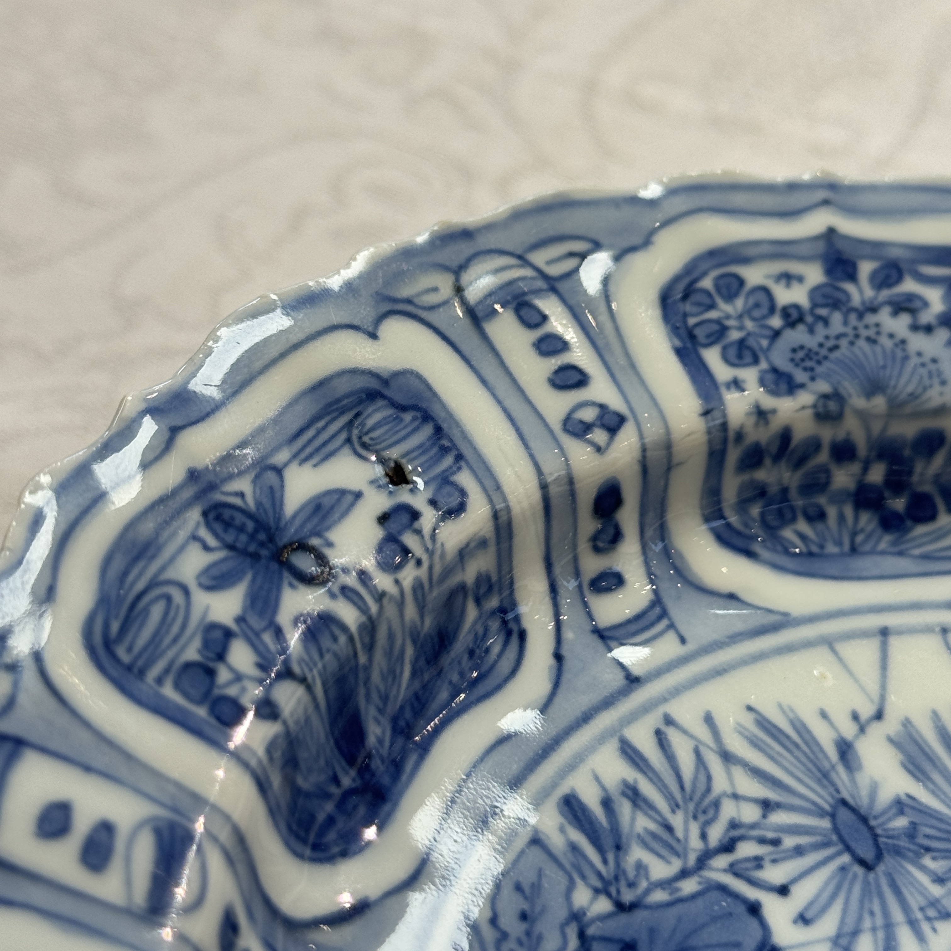 A rare Chinese blue and white 'Grasshopper' plate — 照片 20