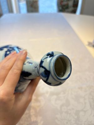A rare Chinese blue and white 'Immortals' garlic-mouth bottle vase, Liao 料 mark, Wanli/Tianqi — photo 7