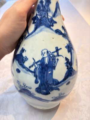 A rare Chinese blue and white 'Immortals' garlic-mouth bottle vase, Liao 料 mark, Wanli/Tianqi — photo 10