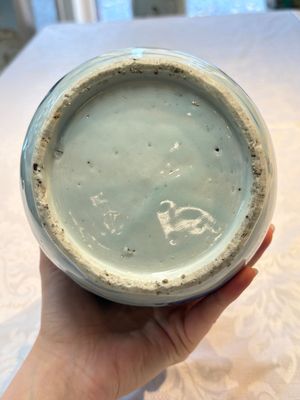 A rare Chinese blue and white 'Immortals' garlic-mouth bottle vase, Wanli/Tianqi — photo 7