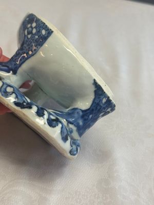 A rare Chinese blue and white ko-sometsuke 'Three-legged Toad' incense burner  — photo 11