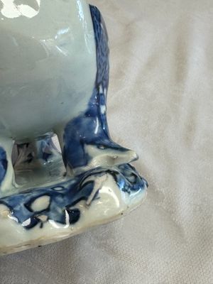 A rare Chinese blue and white ko-sometsuke 'Three-legged Toad' incense burner  — photo 13