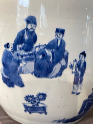 A rare Chinese blue and white lantern-shaped vase with figures in a landscape and calligraphy, Shunzi/early Kangxi — photo 18