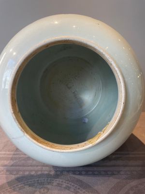 A rare Chinese blue and white lantern-shaped vase with figures in a landscape and calligraphy, Shunzi/early Kangxi — photo 6
