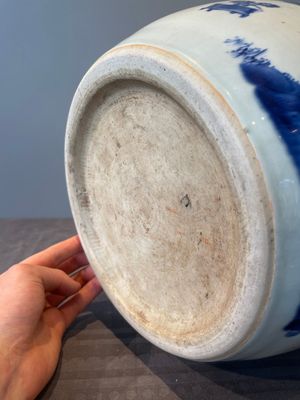 A rare Chinese blue and white lantern-shaped vase with figures in a landscape and calligraphy, Shunzi/early Kangxi — photo 9