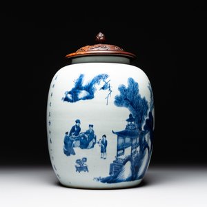 A rare Chinese blue and white lantern-shaped vase with figures in a landscape and calligraphy, Shunzi/early Kangxi — photo 1