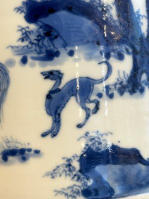 A rare Chinese blue and white 'Mongolian hunt' brush pot, Wen Zhang Shan Dou 文章山斗 mark, Kangxi — photo 10