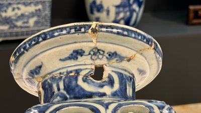 A rare Chinese blue and white openworked incense burner, Ming — 照片 1