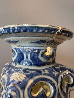 A rare Chinese blue and white openworked incense burner, Ming — 照片 10