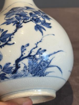 A rare Chinese blue and white soft paste porcelain bottle vase, Chenghua mark, Yongzheng/Qianlong — photo 7