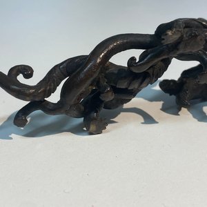 A rare Chinese bronze 'dragon' brush rest, Yuan/Ming — 照片 17