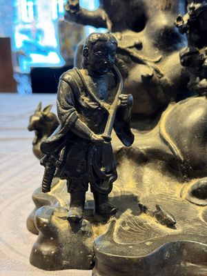 A rare Chinese bronze group depicting two immortals and various animals in a mountainous landscape, Ming — photo 14