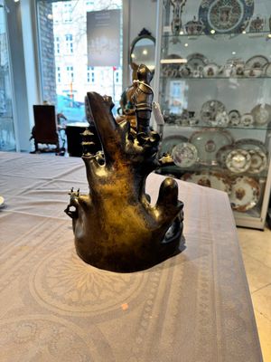 A rare Chinese bronze group depicting two immortals and various animals in a mountainous landscape, Ming — photo 5